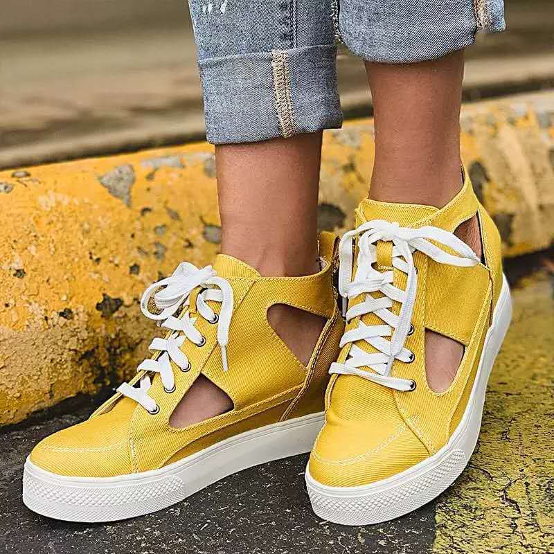 Hollow breathable sandals